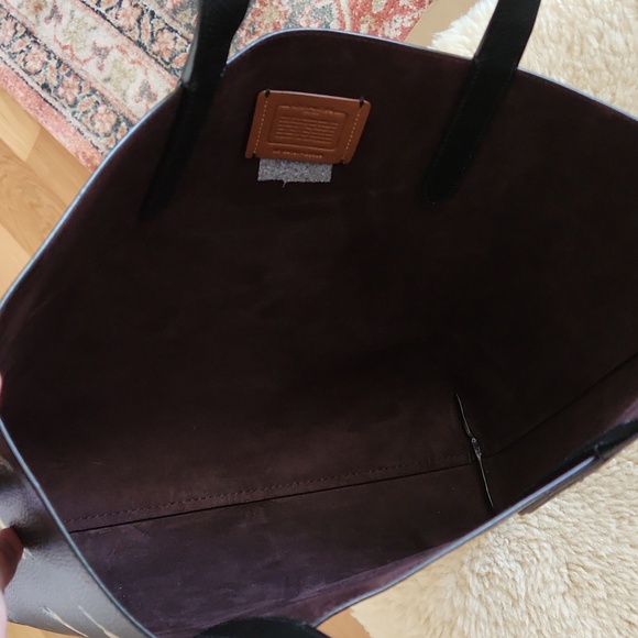 NWOT Coach Large Musical Penguin Leather Tote π§πΊπΆ - Picture 9 of 16